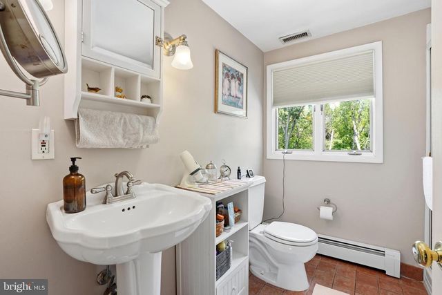 937 POWDERHORN DR, Lansdale, PA 19446