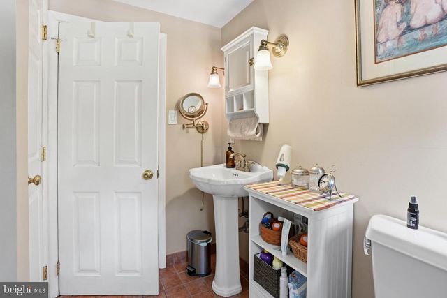937 POWDERHORN DR, Lansdale, PA 19446