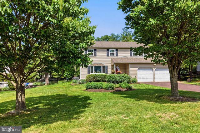 937 POWDERHORN DR, Lansdale, PA 19446