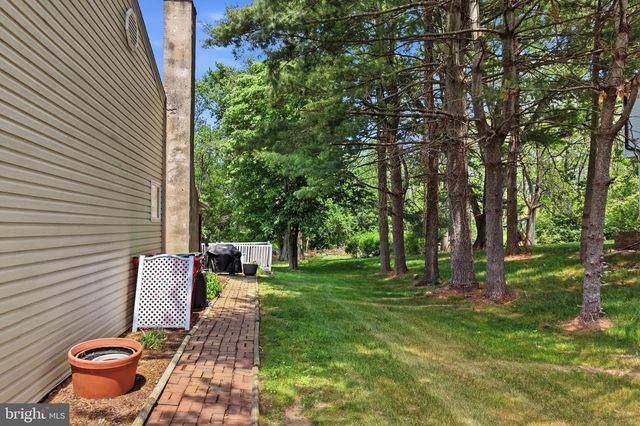 937 POWDERHORN DR, Lansdale, PA 19446