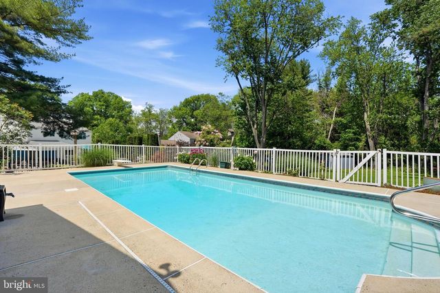937 POWDERHORN DR, Lansdale, PA 19446