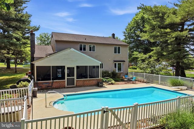 937 POWDERHORN DR, Lansdale, PA 19446