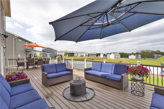 117 Hawthorne Dr, Connoquenessing Boro, PA 16033