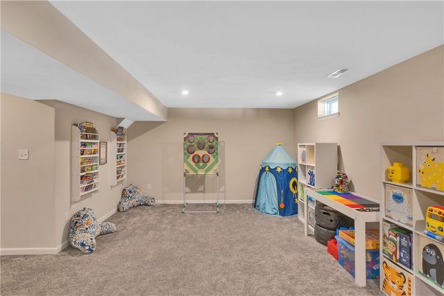 117 Hawthorne Dr, Connoquenessing Boro, PA 16033