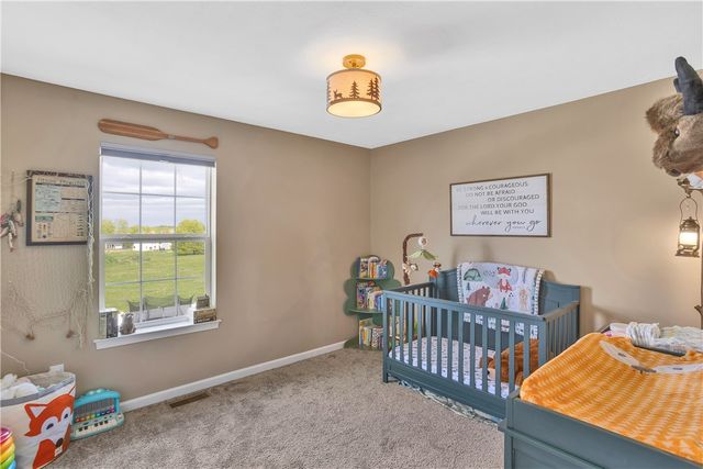 117 Hawthorne Dr, Connoquenessing Boro, PA 16033