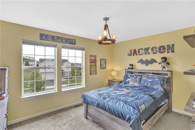 117 Hawthorne Dr, Connoquenessing Boro, PA 16033