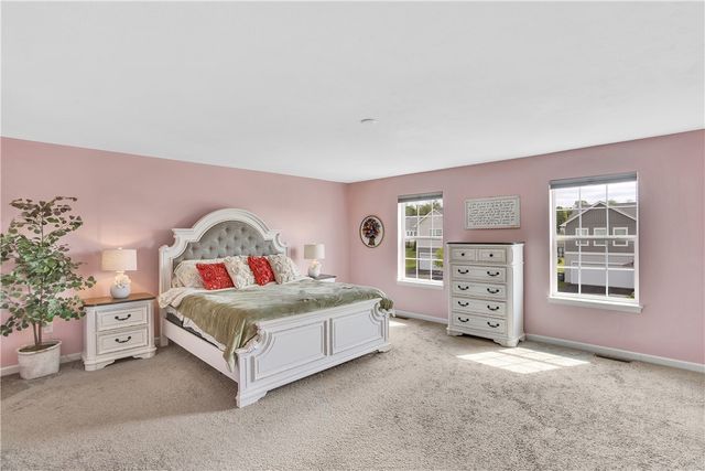 117 Hawthorne Dr, Connoquenessing Boro, PA 16033