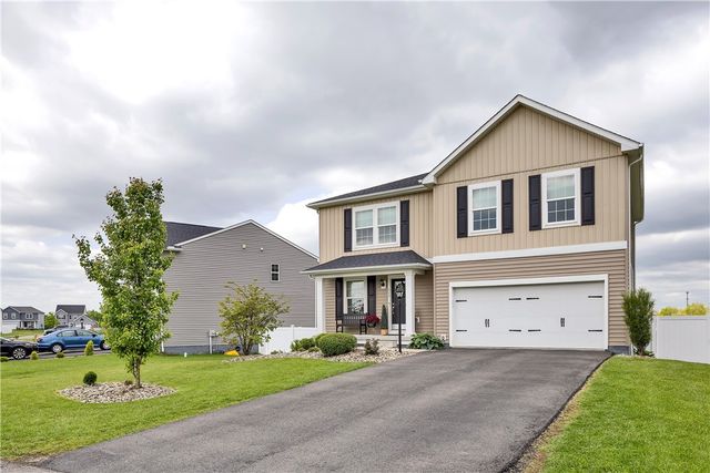 117 Hawthorne Dr, Connoquenessing Boro, PA 16033