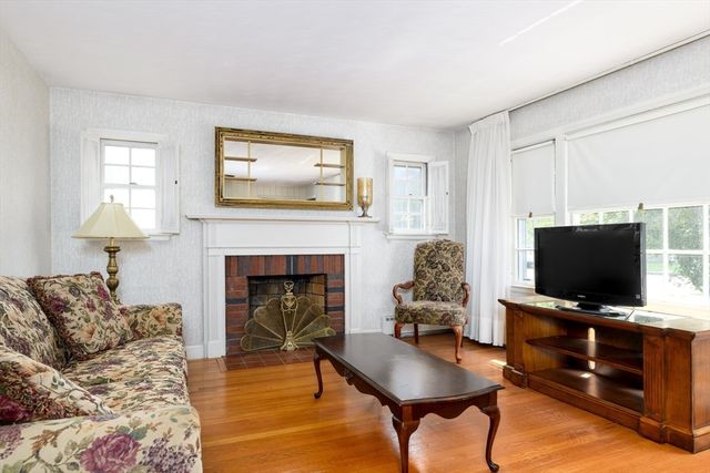 44 Zenith Drive, Worcester, MA 01602