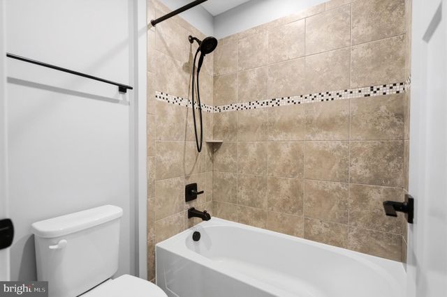 1 KNOB CREEK CT, Stafford, VA 22556