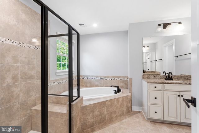 1 KNOB CREEK CT, Stafford, VA 22556