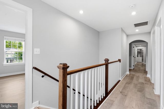 1 KNOB CREEK CT, Stafford, VA 22556