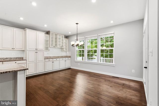 1 KNOB CREEK CT, Stafford, VA 22556
