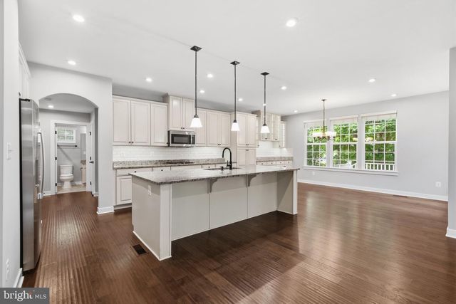 1 KNOB CREEK CT, Stafford, VA 22556