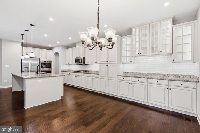 1 KNOB CREEK CT, Stafford, VA 22556