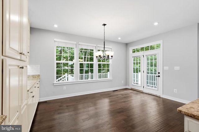 1 KNOB CREEK CT, Stafford, VA 22556