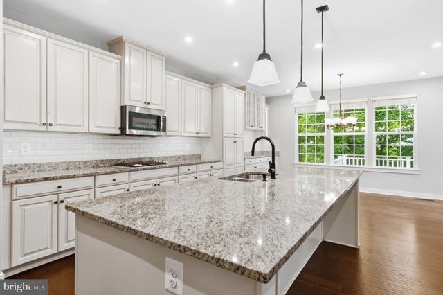 1 KNOB CREEK CT, Stafford, VA 22556