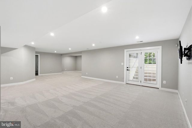 1 KNOB CREEK CT, Stafford, VA 22556