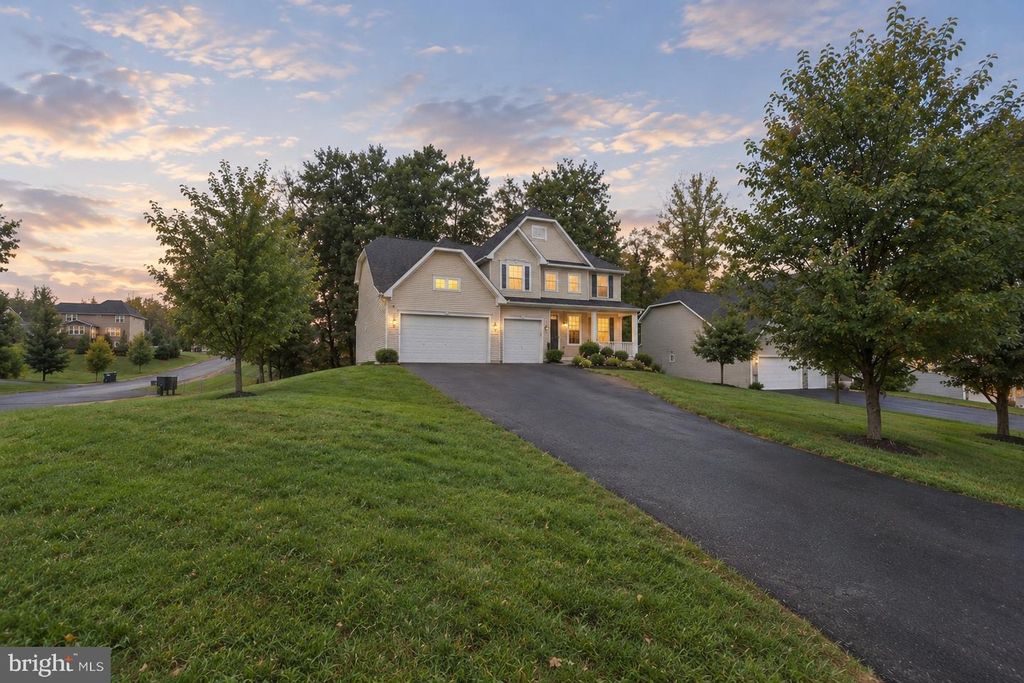 1 KNOB CREEK CT, Stafford, VA 22556