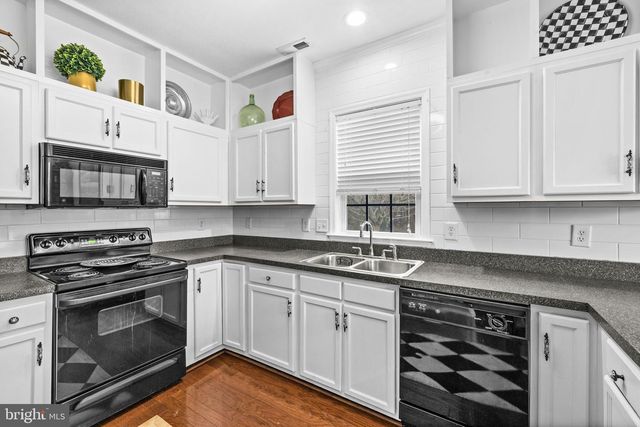 6618 TWIN CEDARS CT, Fredericksburg, VA 22407