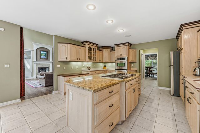 1722 W Kilgore Road, Kalamazoo City, MI 49008