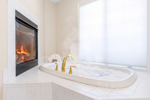 1722 W Kilgore Road, Kalamazoo City, MI 49008