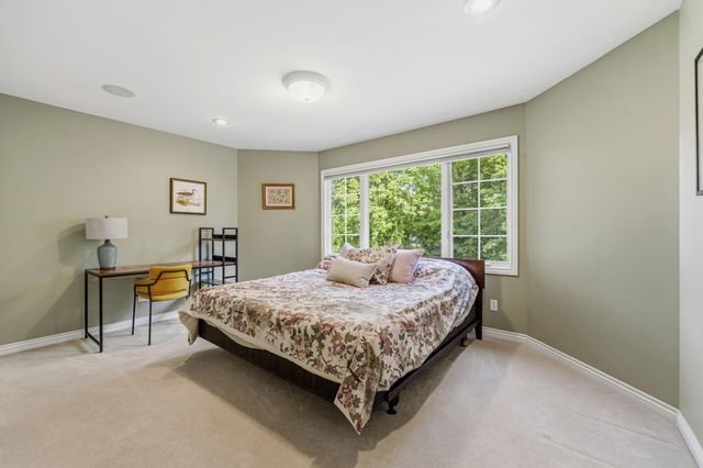 1722 W Kilgore Road, Kalamazoo City, MI 49008