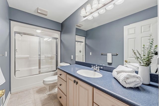 1722 W Kilgore Road, Kalamazoo City, MI 49008