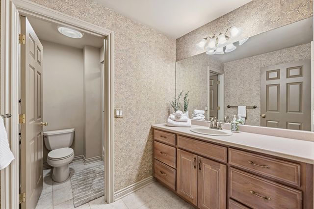 1722 W Kilgore Road, Kalamazoo City, MI 49008