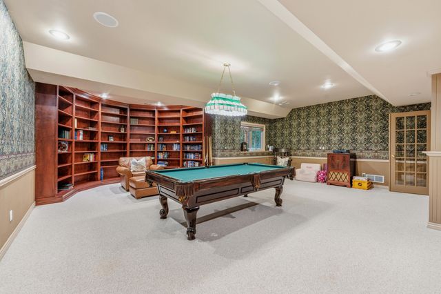 1722 W Kilgore Road, Kalamazoo City, MI 49008