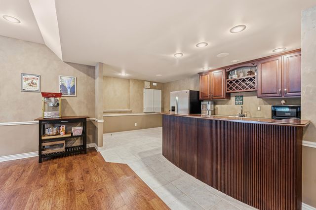 1722 W Kilgore Road, Kalamazoo City, MI 49008
