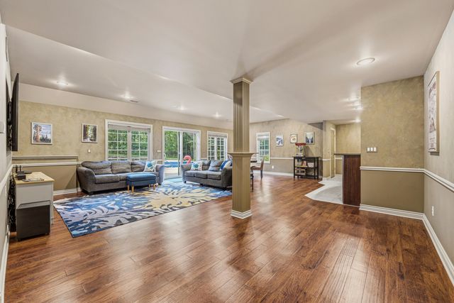 1722 W Kilgore Road, Kalamazoo City, MI 49008