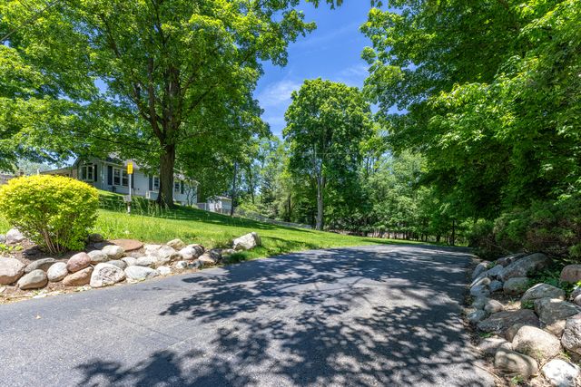 1722 W Kilgore Road, Kalamazoo City, MI 49008