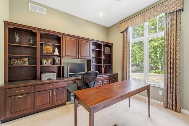 1722 W Kilgore Road, Kalamazoo City, MI 49008