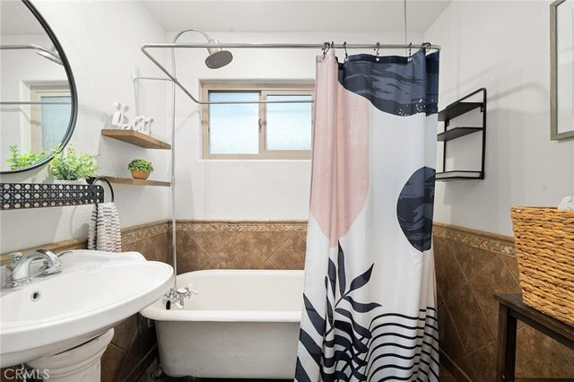 1528 Bidwell Drive, Chico, CA 95926