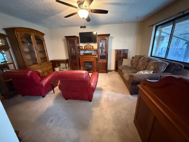 10313 W Esthner Ave, Wichita, KS 67209