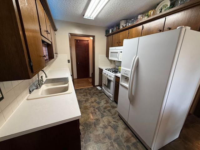 10313 W Esthner Ave, Wichita, KS 67209