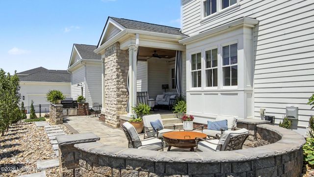6115 Snapdragon Dr, Prospect, KY 40059