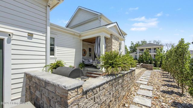 6115 Snapdragon Dr, Prospect, KY 40059