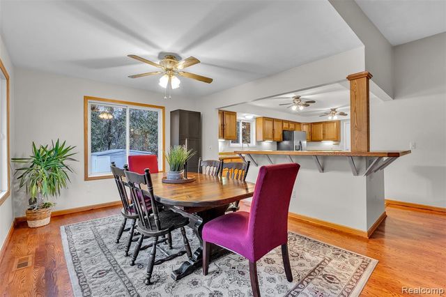 9035 Farmington Road, Livonia, MI 48150