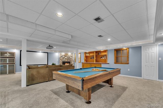 9035 Farmington Road, Livonia, MI 48150