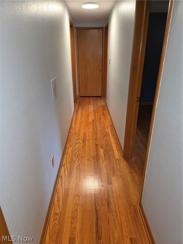 8124 Thornhurst Drive, North Royalton, OH 44133