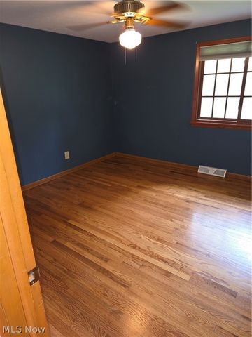 8124 Thornhurst Drive, North Royalton, OH 44133