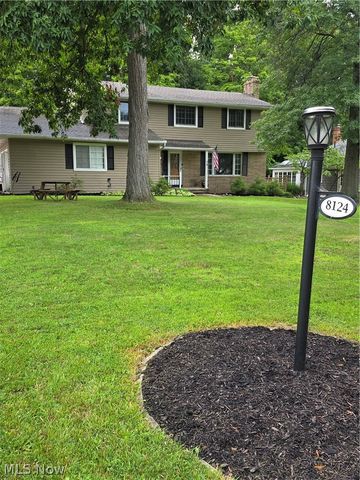 8124 Thornhurst Drive, North Royalton, OH 44133