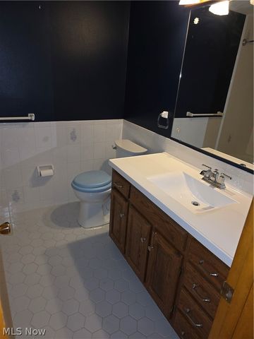 8124 Thornhurst Drive, North Royalton, OH 44133