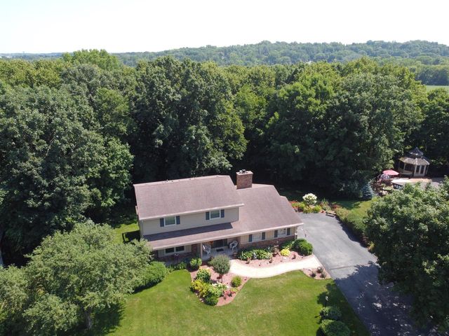 N109W20965 Mountbrooke DRIVE, Germantown, WI 53022