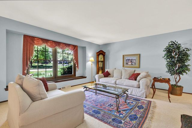 N109W20965 Mountbrooke DRIVE, Germantown, WI 53022