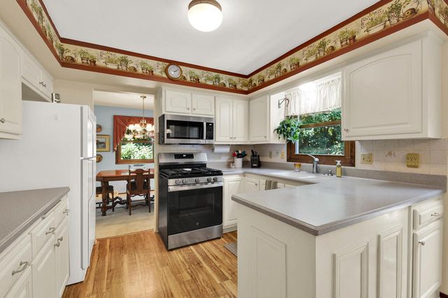 N109W20965 Mountbrooke DRIVE, Germantown, WI 53022