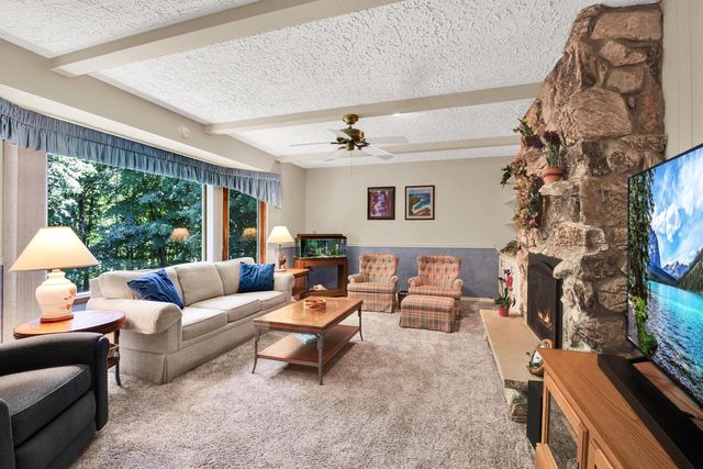 N109W20965 Mountbrooke DRIVE, Germantown, WI 53022