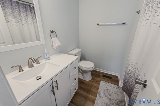 21310 Chesterfield Ave, Chesterfield, VA 23803